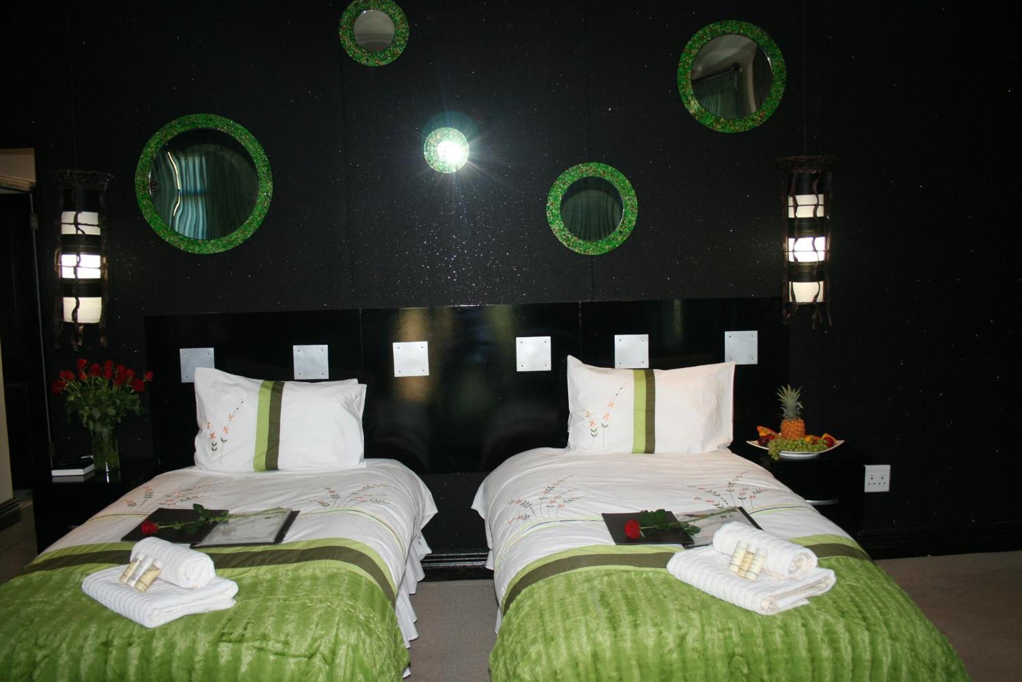Africa Paradise - Or Tambo Airport Boutique Hotel Benoni Dış mekan fotoğraf