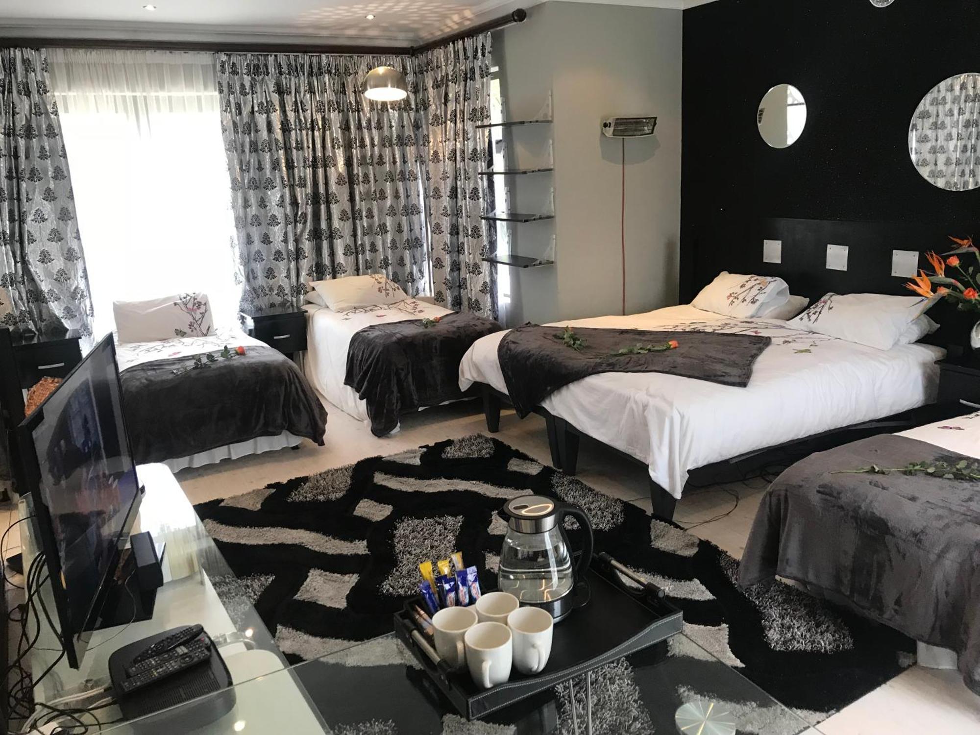 Africa Paradise - Or Tambo Airport Boutique Hotel Benoni Oda fotoğraf